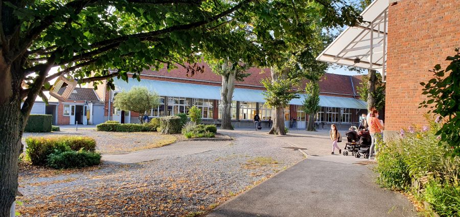 extérieur de l'école