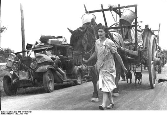 Réfugiés sur la route de l'exode